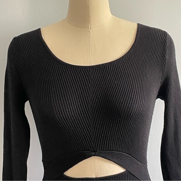 Almost Famous Ribbed Cut-Out Long Sleeve Dress- Black- Size Large - Picture 2 of 7